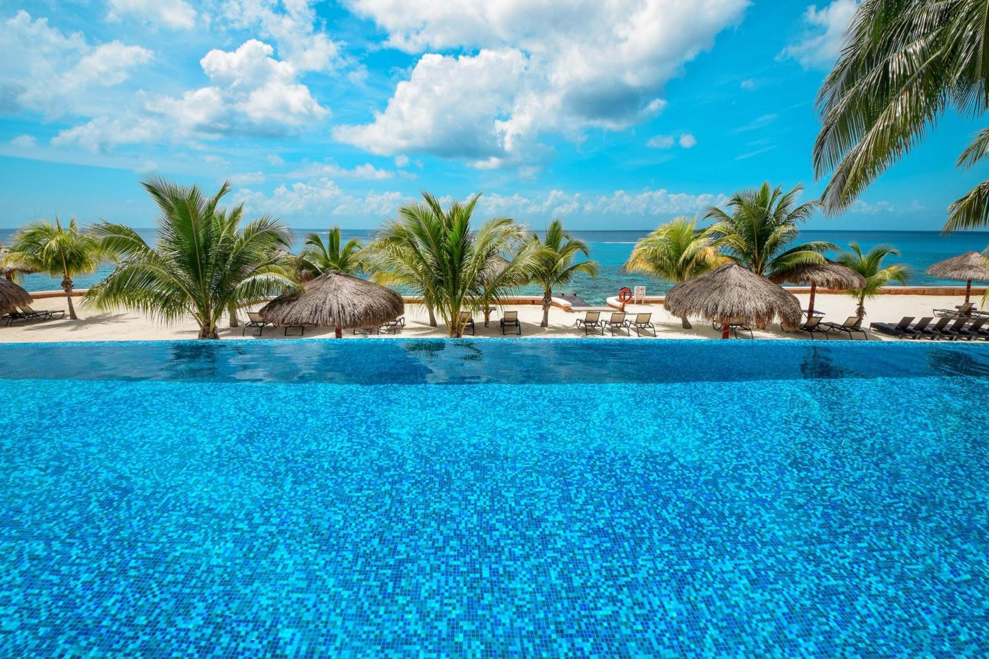 Oceanfront Oasis At Peninsula Grand Cozumel