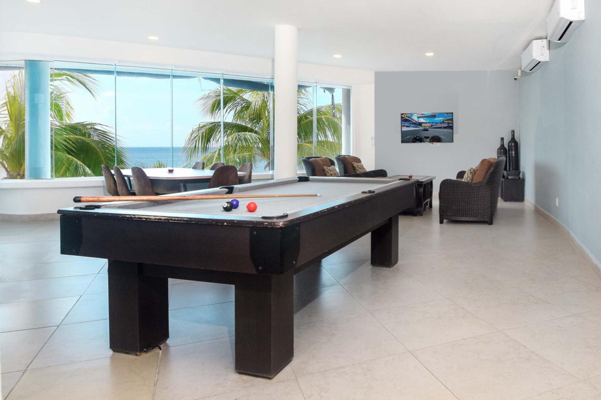 Oceanfront Oasis At Peninsula Grand Holiday home Cozumel